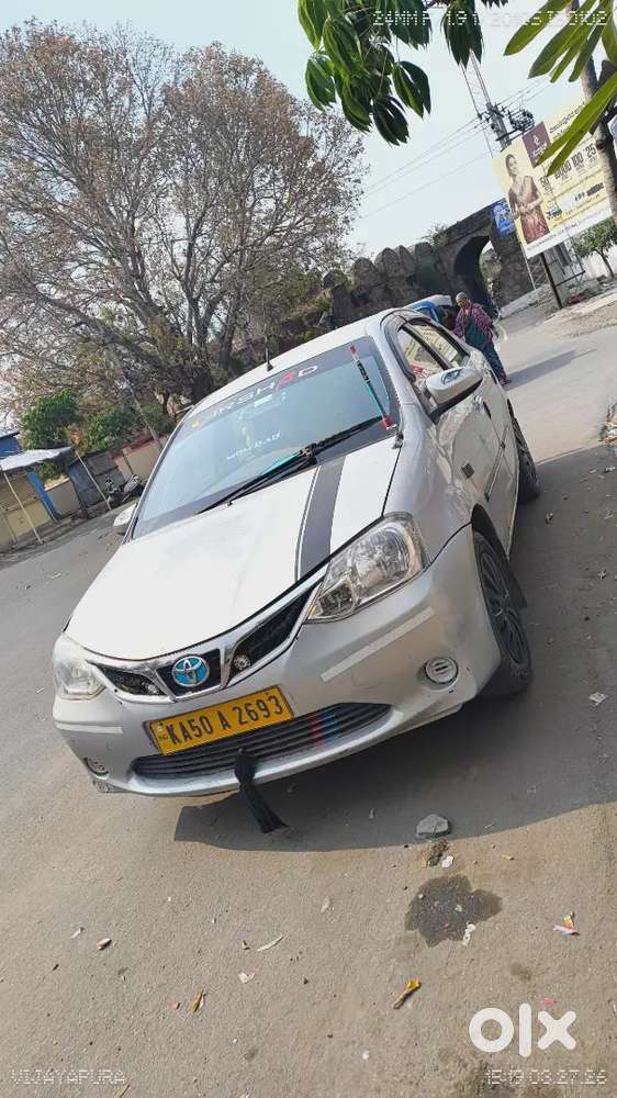 Toyota Etios Cross 2015