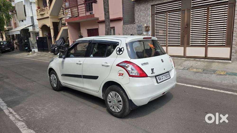 Maruti Suzuki Swift Vxi + Manual, 2014, Petrol