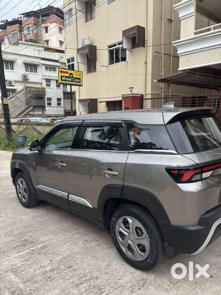 Maruti Suzuki Brezza 1.5 Vxi Smart Hybrid, 2023, Petrol