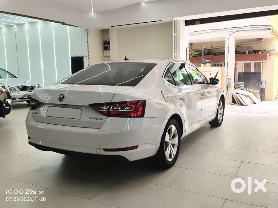 Skoda Superb Style 1.8 Tsi At, 2019, Petrol