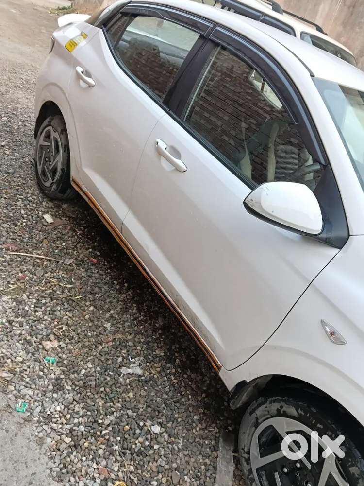 Hyundai Aura 2025 Cng