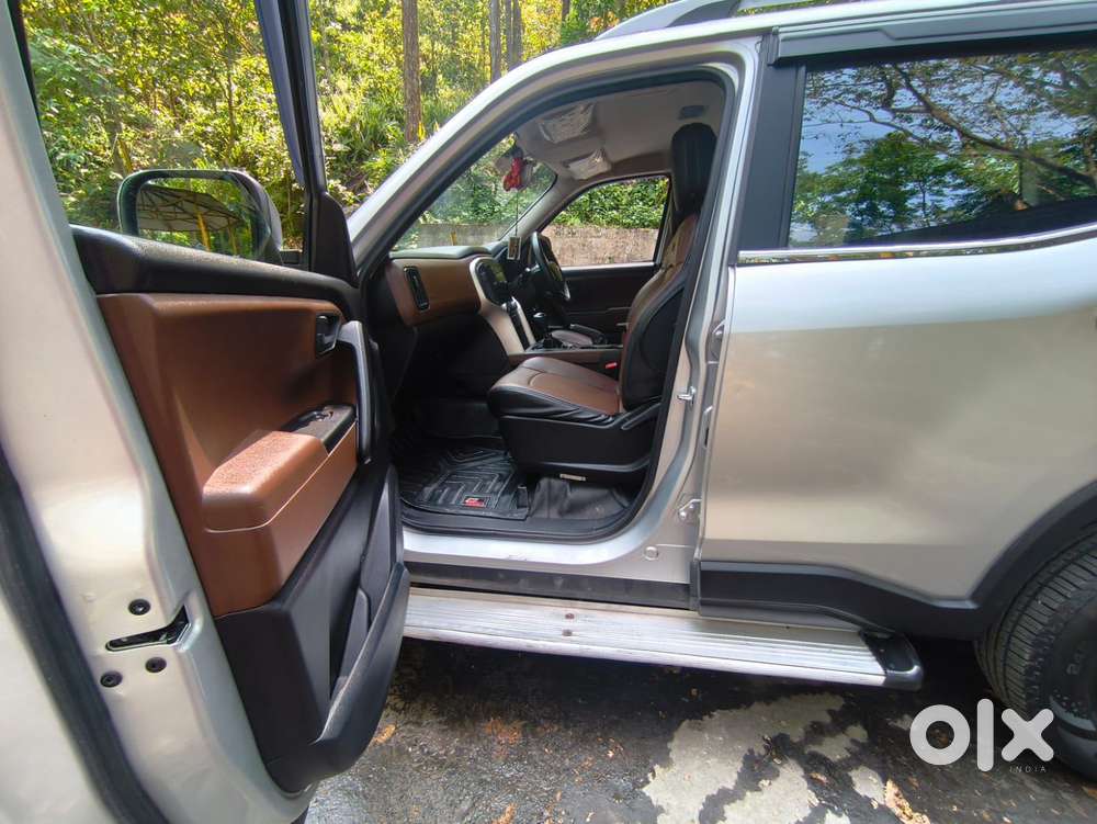 Mahindra Scorpio-n 2.2 Z2 Diesel Mt 7 Str, 2023, Petrol