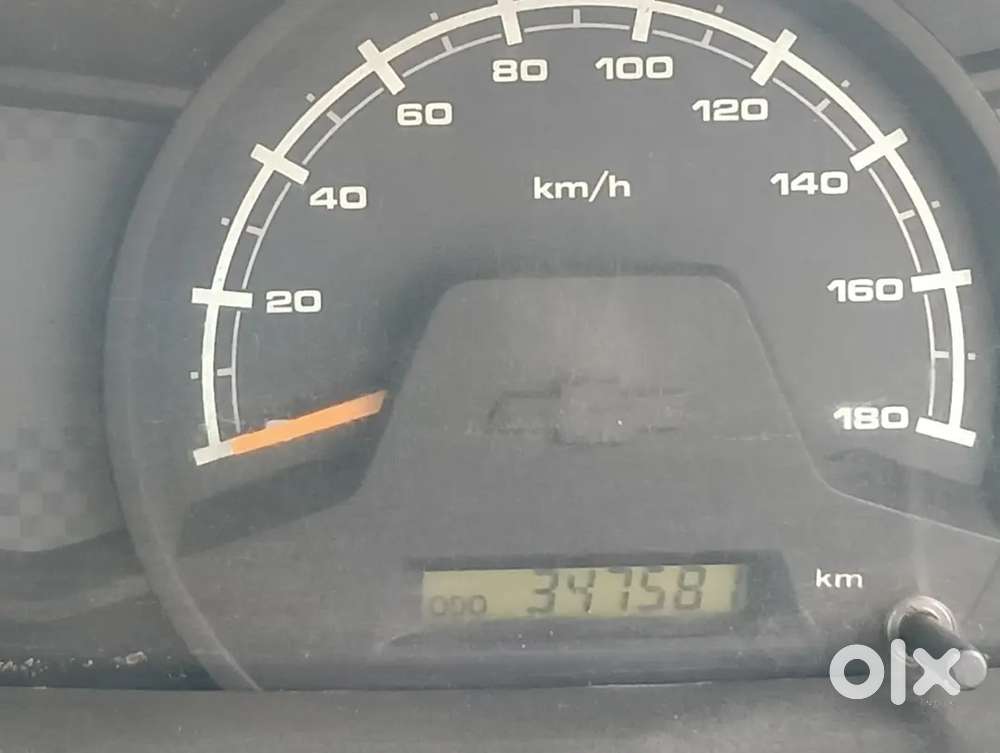 Chevrolet Tavera Neo 3