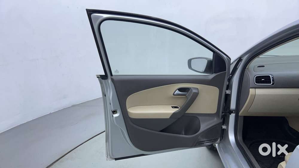 Volkswagen Vento 2010-2013 Petrol Highline, 2016, Petrol