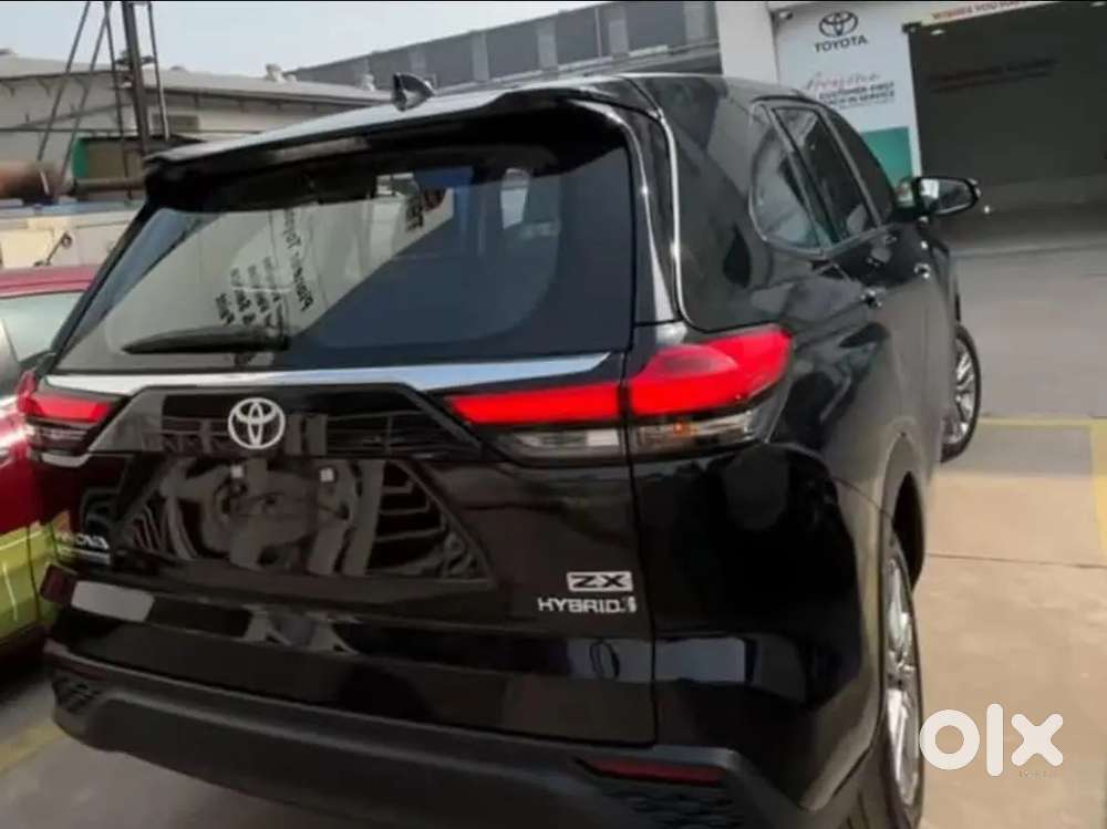 Toyota Innova Hycross 2026 Ready For Delivery Immediately