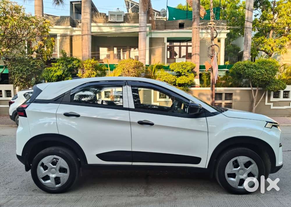 Tata Nexon 1.5 Revotorq Xz Plus (s), 2023, Diesel