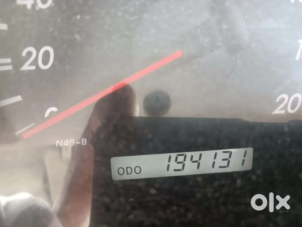 Toyota Innova V  2012 Diesel 194000 Km Driven Showroom History