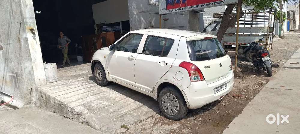 Maruti Suzuki Swift Petrol And Cng