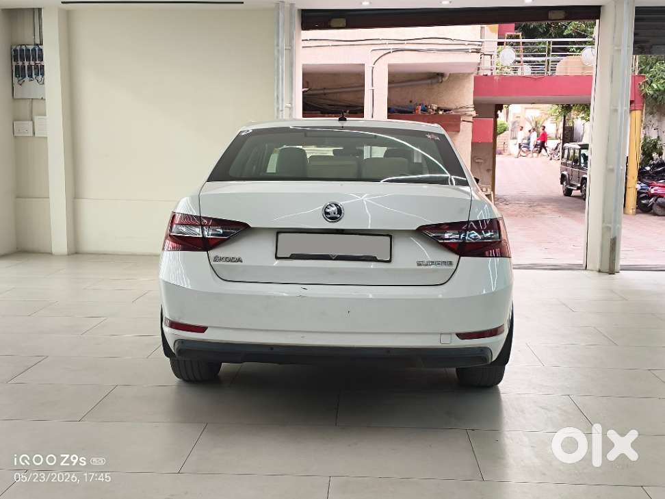 Skoda Superb L&k 2.0 Tdi At, 2016, Diesel