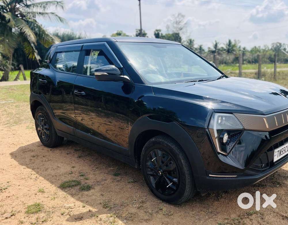 Mahindra Xuv 3xo Ax5 Pm Mt, 2025, Petrol