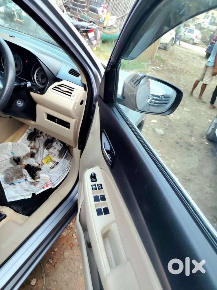Maruti Suzuki Dzire 1.2 Vxi, 2022, Petrol