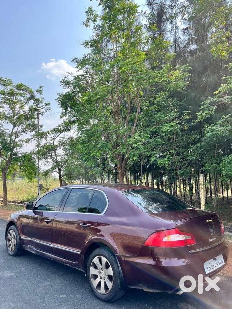 Skoda Superb, 2011, Petrol