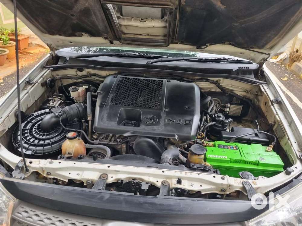Toyota Fortuner 2012 Petrol Well Maintained