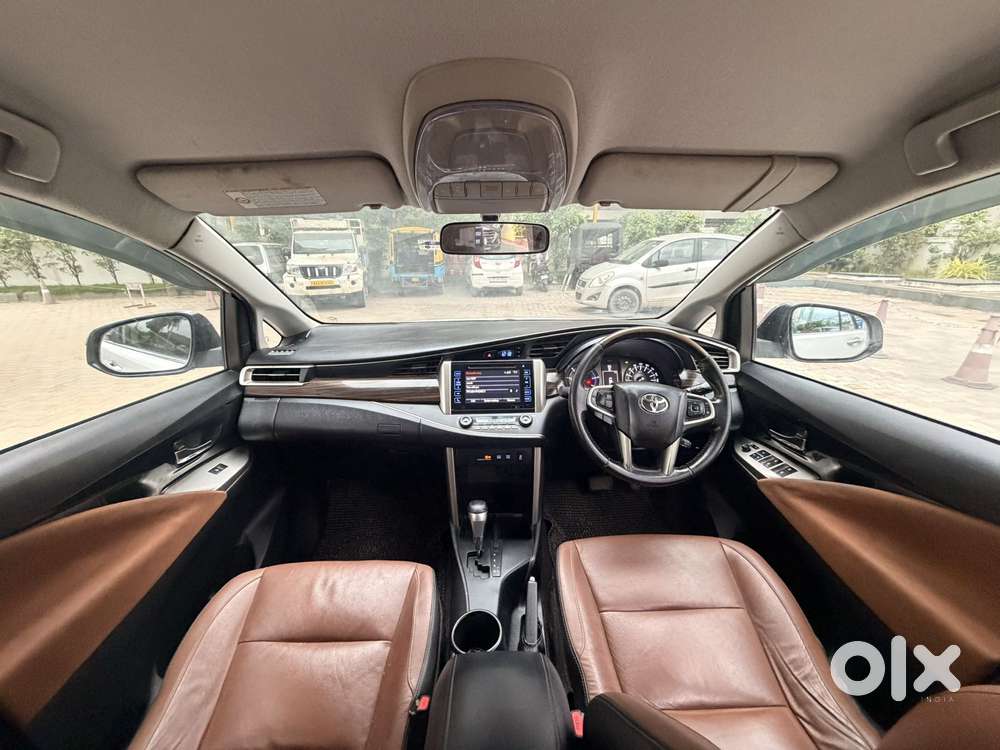 Toyota Innova Crysta 2.8z Automatic, 2016, Diesel