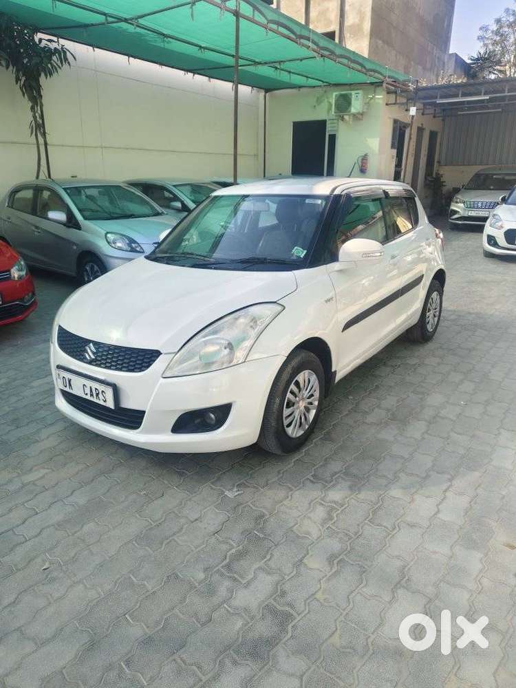 Maruti Suzuki Swift Vxi + Manual, 2014, Petrol
