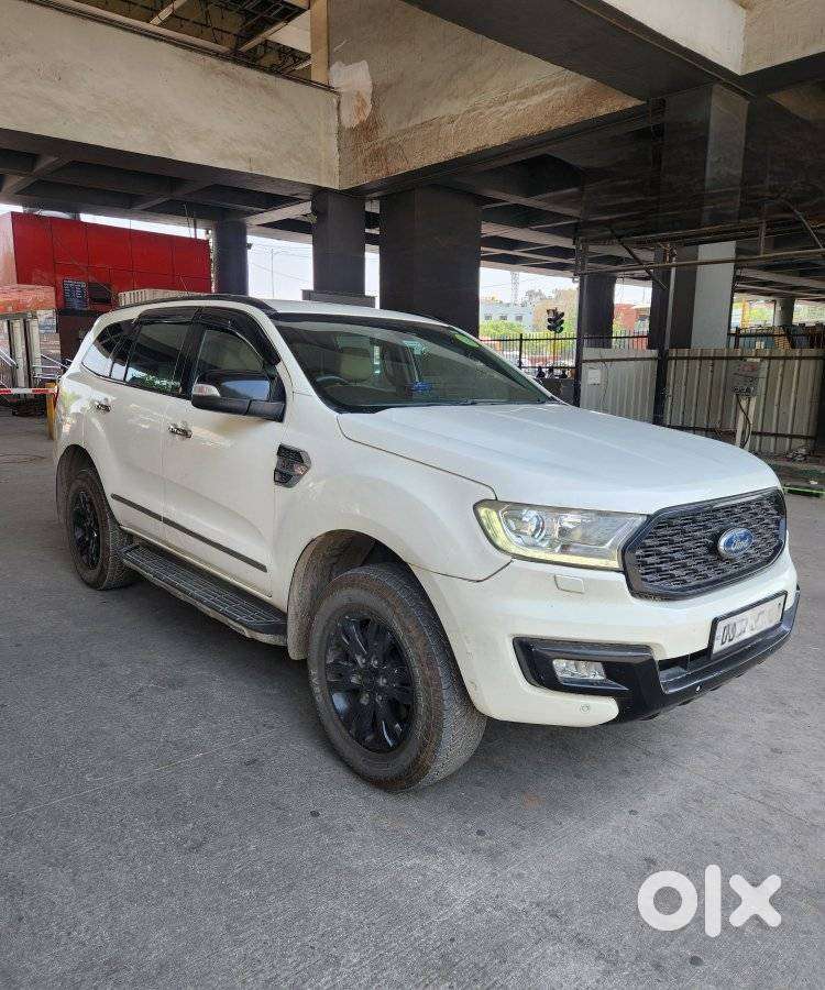 Ford Endeavour 3.2 Titanium At 4x4, 2016, Diesel