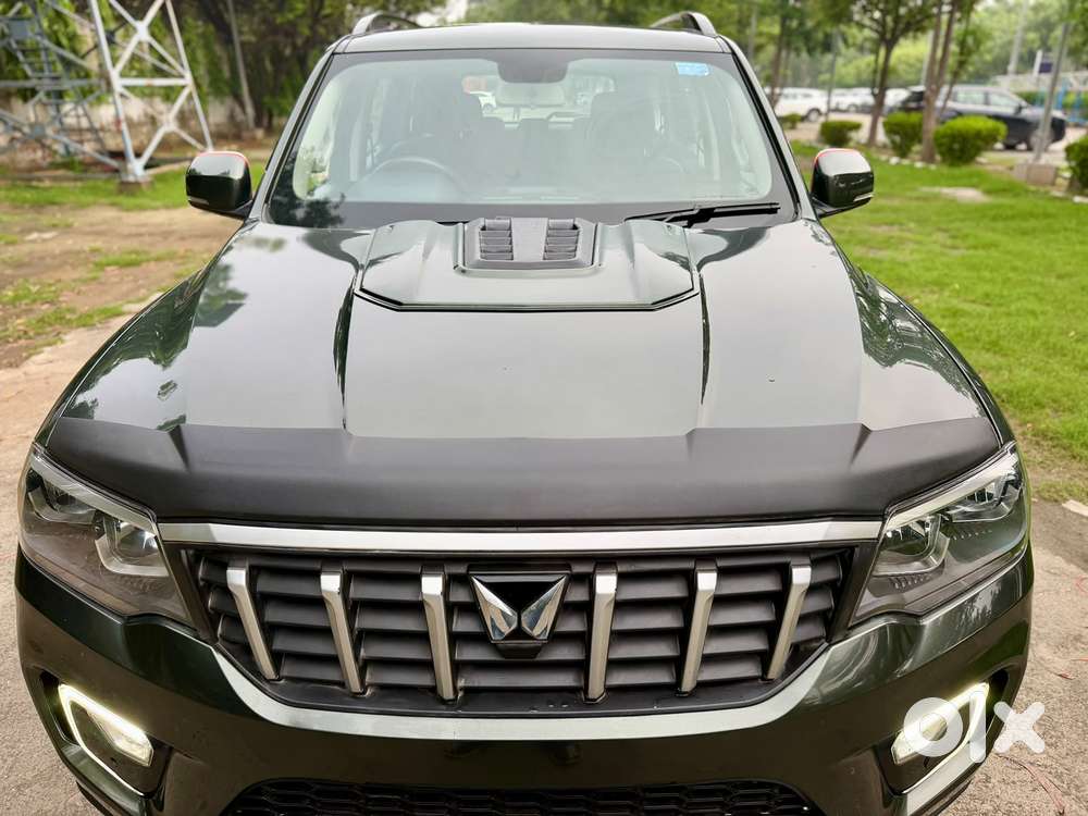 Mahindra Scorpio N Z4 Petrol Mt 7 Str, 2023, Petrol