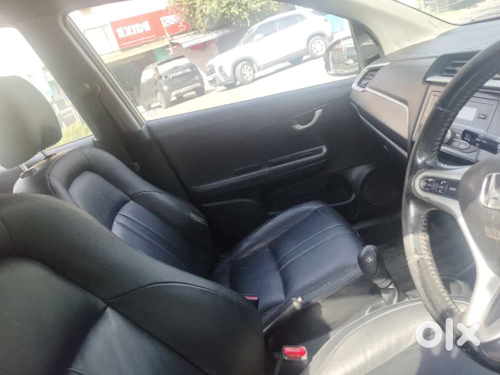 Honda Br-v Diesel Milage 24 Plus 7 Seater Dawn Payment 50000 Only