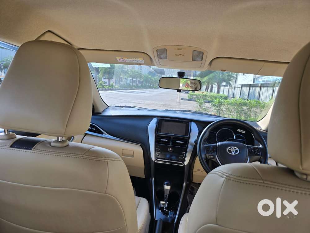 Toyota Yaris V Cvt, 2019, Petrol
