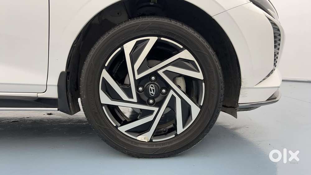 Hyundai New I20 1.2 Asta (o) Ivt, 2025, Petrol