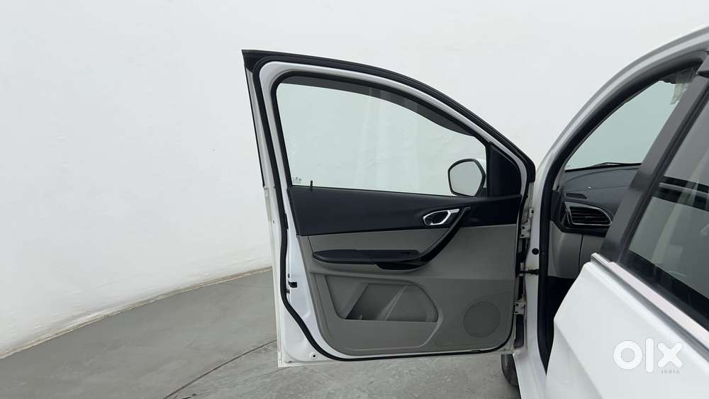 Tata Tiago 1.2 Revotron Xz Plus, 2019, Petrol