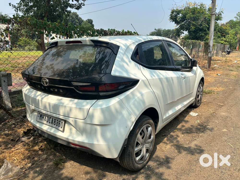 Tata Altroz Petrol 2021