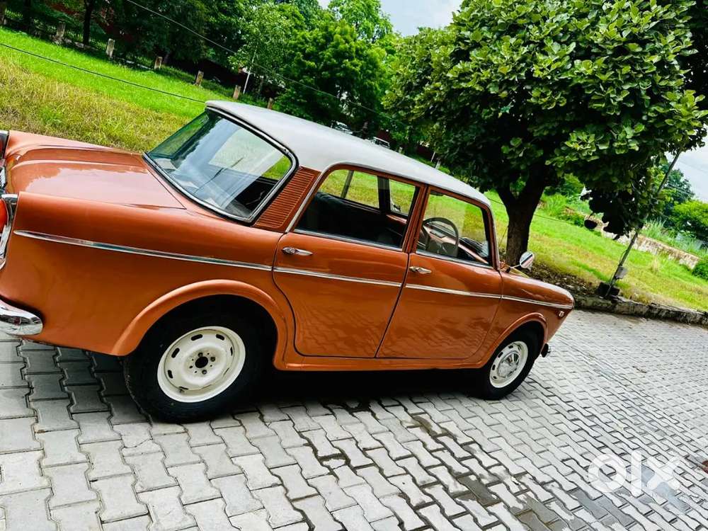 Premier Padmini 1990