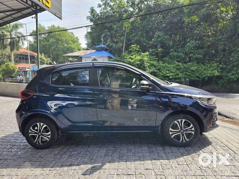 Tata Tiago 1.2 Revotron Xt (o), 2022, Petrol