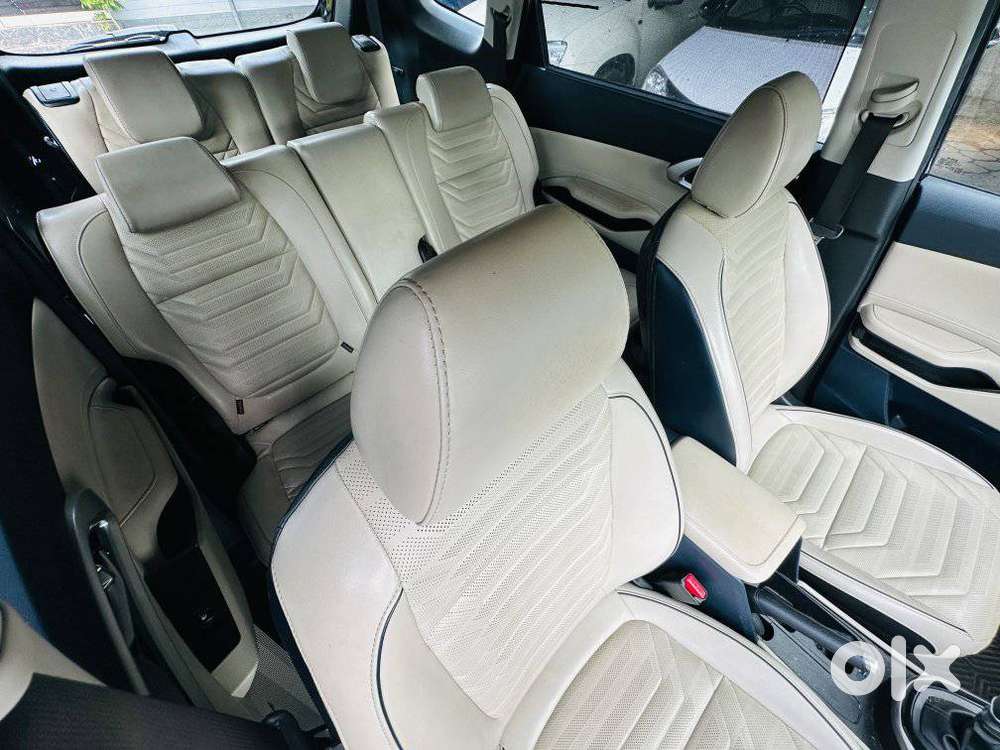 Kia Carens 1.4 Luxury Plus Dct 7 Str, 2022, Petrol