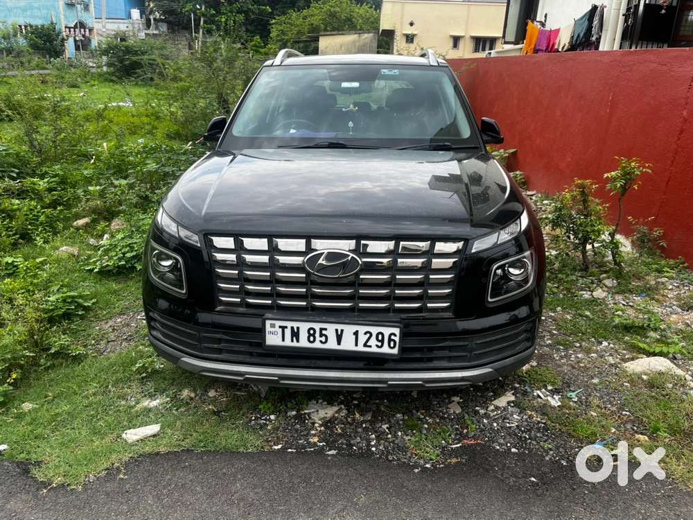 Hyundai Venue Petrol 2024