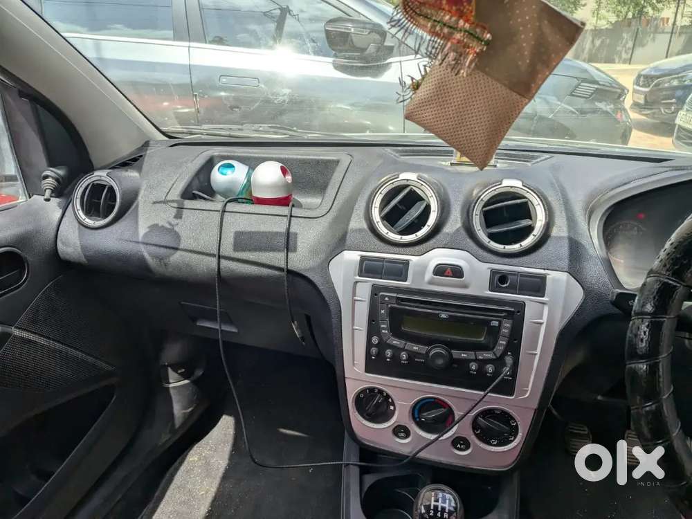 Ford Figo 2010 Petrol 118000 Km Driven