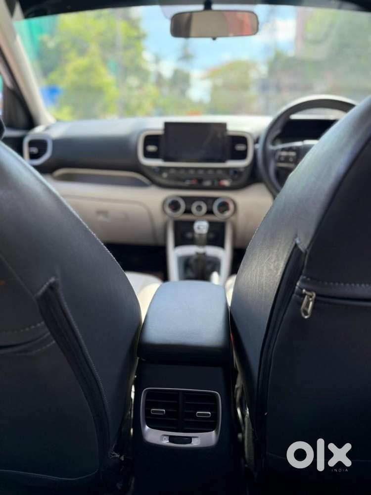 Hyundai Venue 2023 Diesel Well Maintained