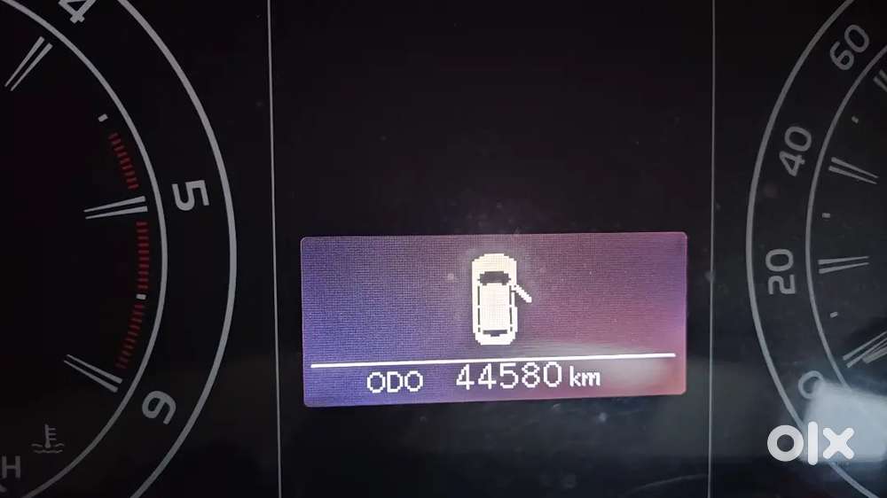 Toyota Innova Crysta 2023 Diesel 45000 Km Driven With Service Record