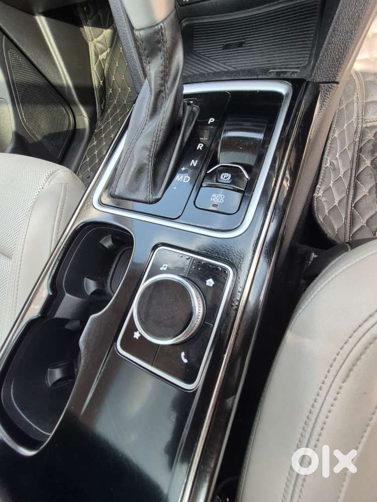 Mahindra Xuv700 2.0 Ax 7 Petrol At Luxury Pack Str, 2024, Petrol
