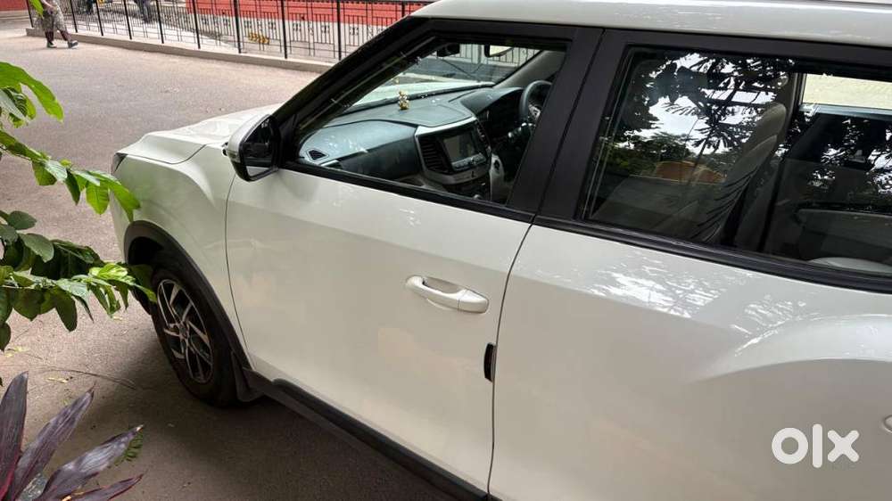 2022 Xuv300 W8(o) Amt  13k Km  1st Owner  Top Model