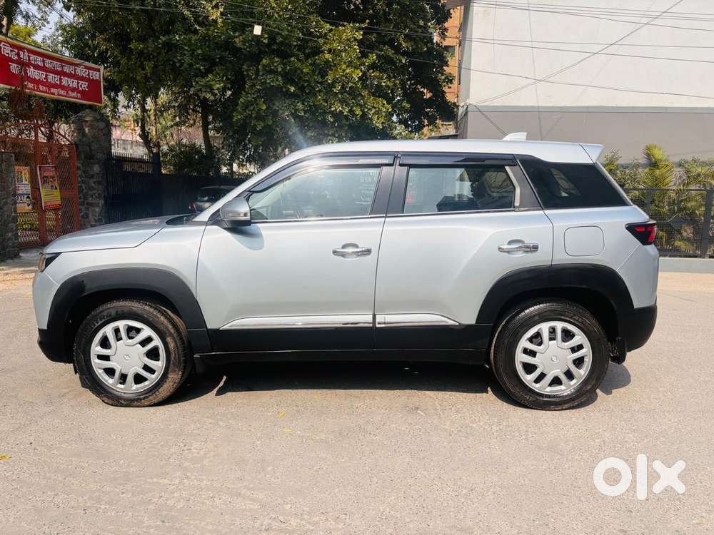 Maruti Suzuki Brezza 1.5 Lxi Smart Hybrid, 2023, Petrol