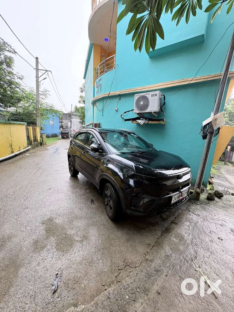 Tata Nexon 2024 Petrol Single Hand Driven Showroom Condition Interior