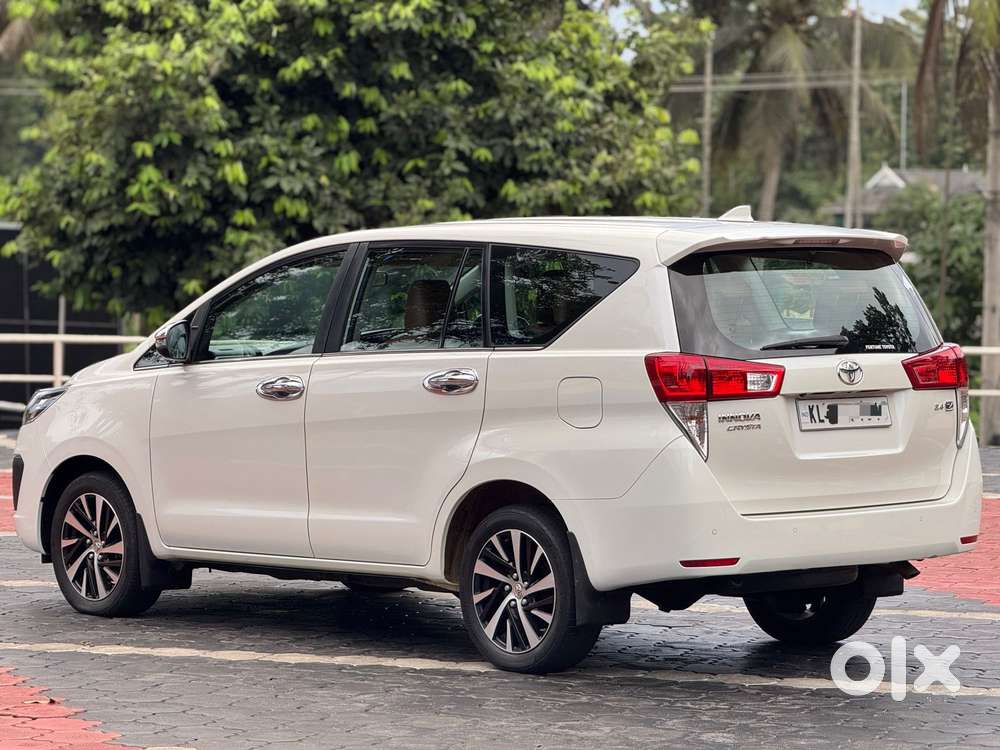 Toyota Innova Crysta [2020-ongoing] 2.4 Zx At 7 Str, 2022, Diesel