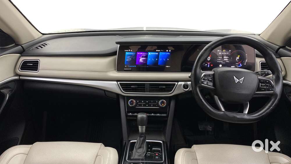 Mahindra Xuv700 2.0 Ax 7 Petrol At Luxury Pack Str, 2023, Petrol