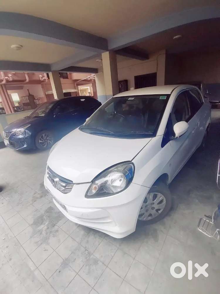 Honda Amaze White Very Good Condition