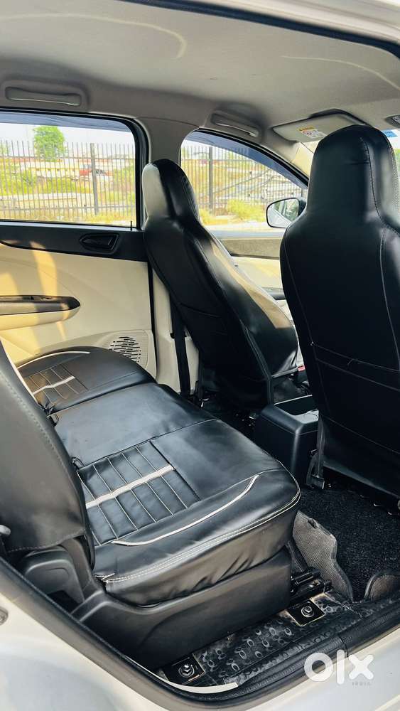 Renault Triber Rxt, 2022, Petrol