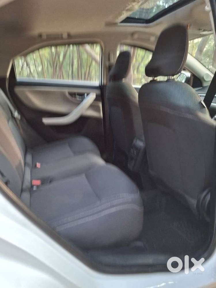 Tata Nexon, 2024, Petrol