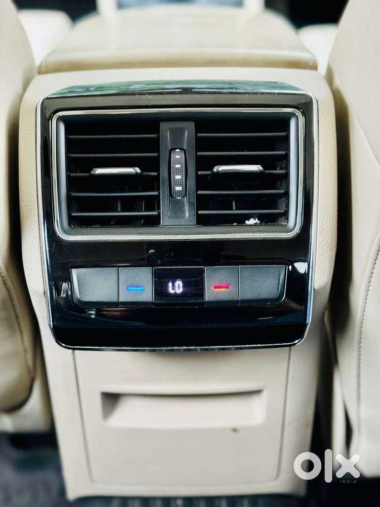 Skoda Superb  L&k Variyant Top End Model Recently Service