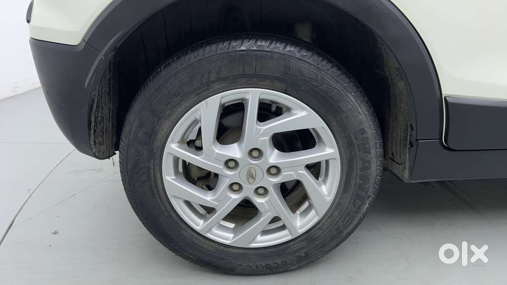 Mahindra Xuv300 W8, 2022, Petrol