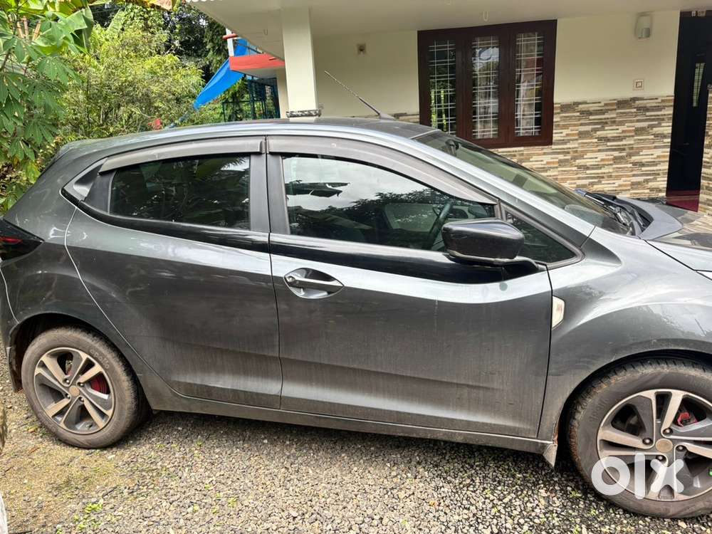 Doctor Owned 2021 Tata Altroz Xz Plus Petrol