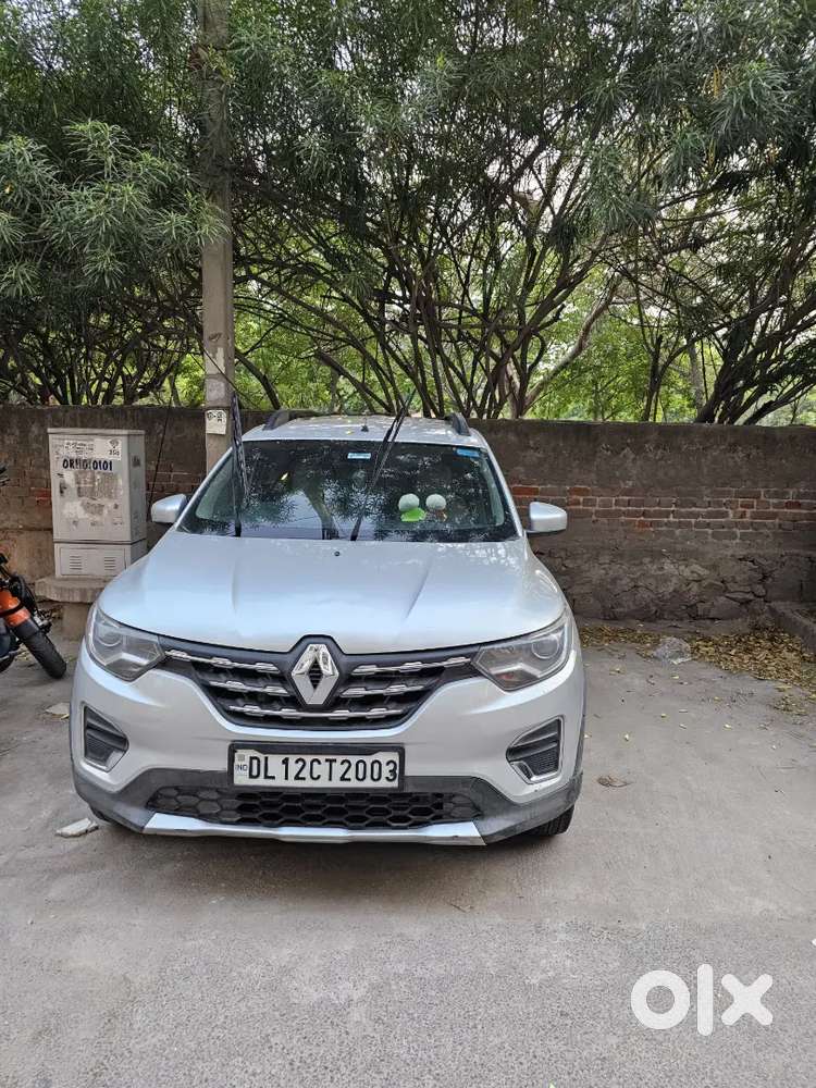 Triber Top Model Rxz - Amt (family Car)