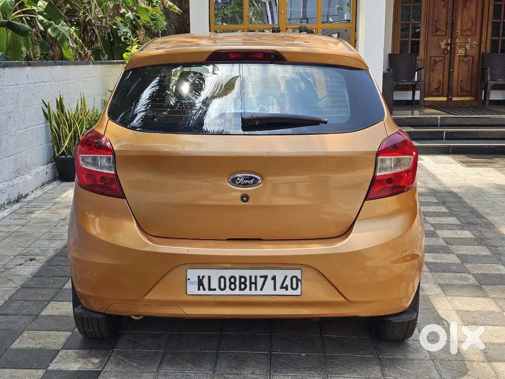 2016 Ford Figo Titanium Petrol