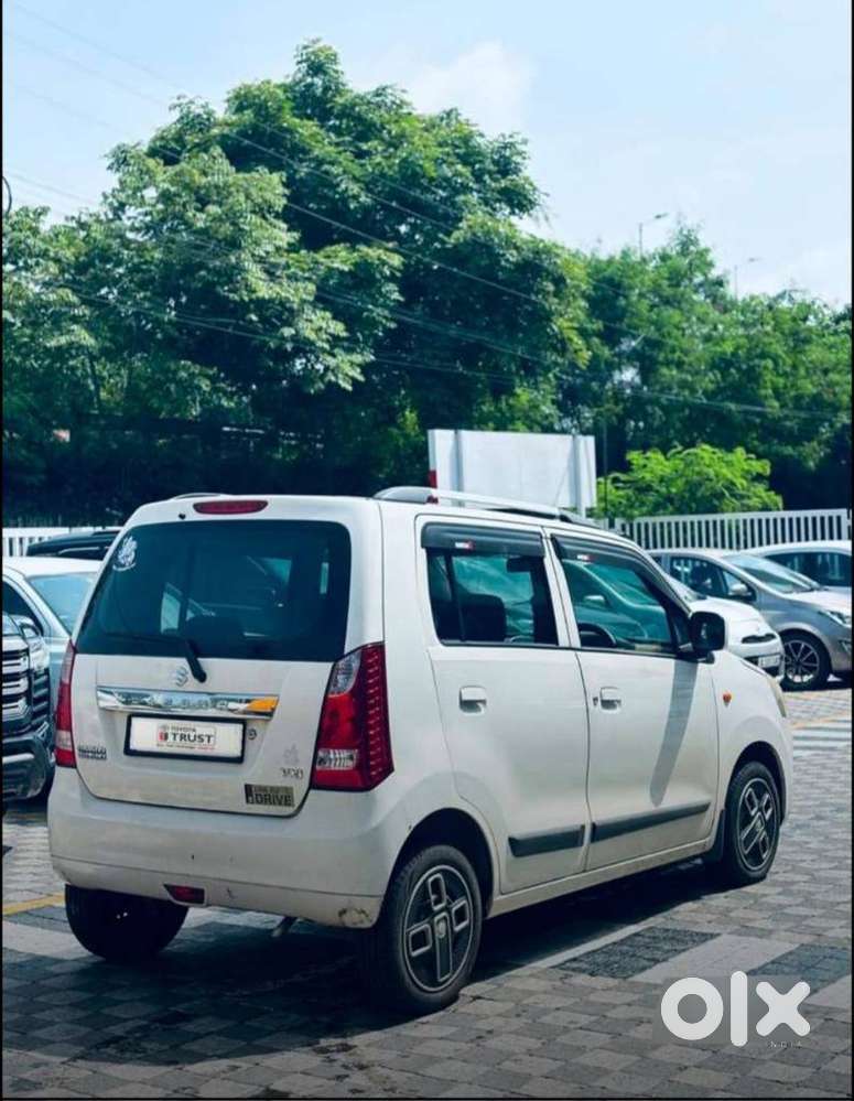 Maruti Suzuki Wagon R 1.0 Vxi (o), 2014, Petrol