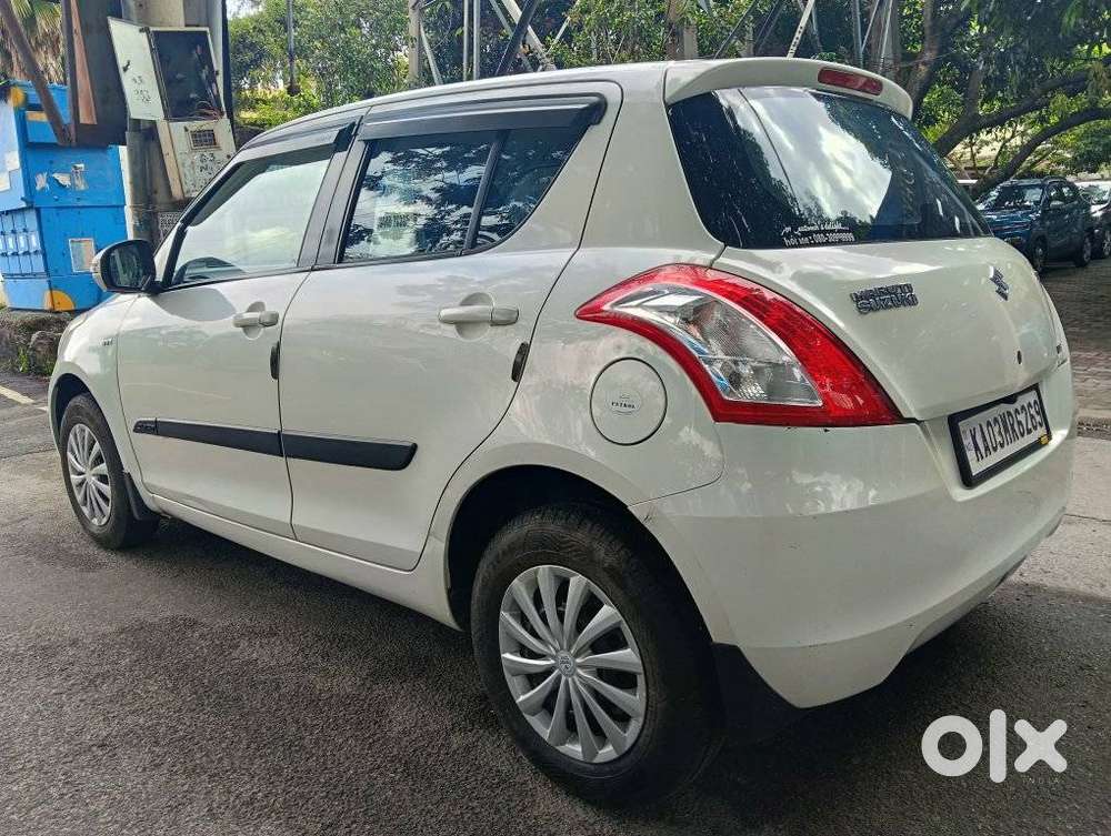 Maruti Suzuki Swift Vxi + Manual, 2012, Petrol