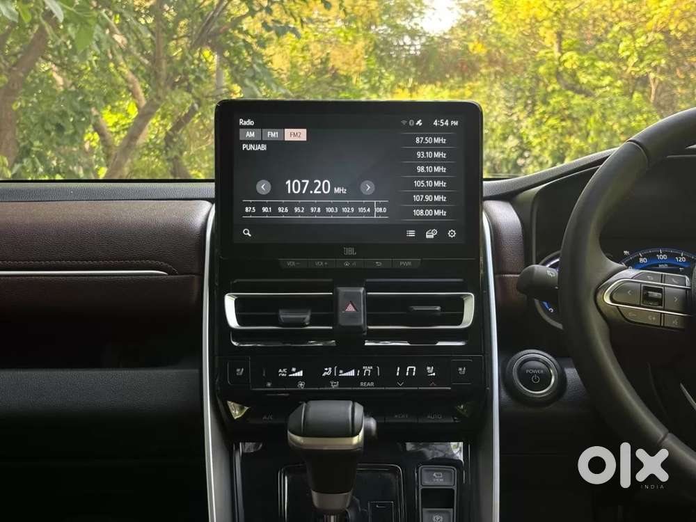 Toyota Innova Hycross 2.0 Zx (o) Hybrid 7 Str, 2025, Petrol